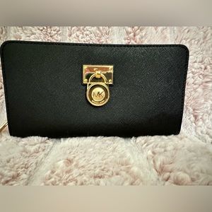 Michael Kors Hamilton Black Wallet